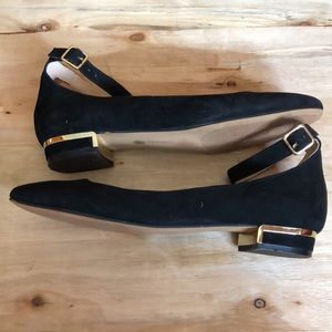 Vince Camuto Attera Flats Black Suede size 8M